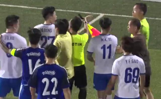 中甲辽宁沈阳城市队领队掌掴裁判,中国足球裁判公正执法