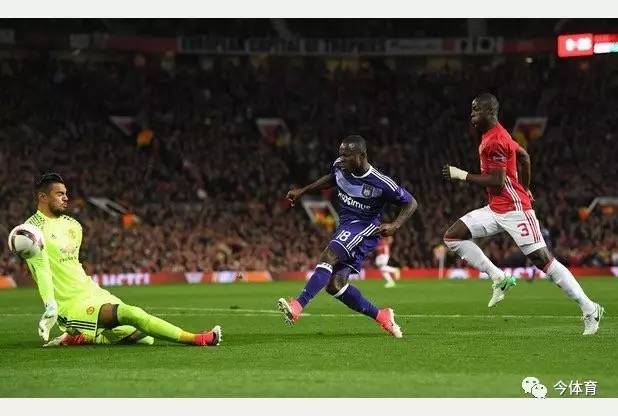 亿利队锁定新援人选，强突曼联后防线的阿切姆蓬首秀有望对飚“小摩托”！