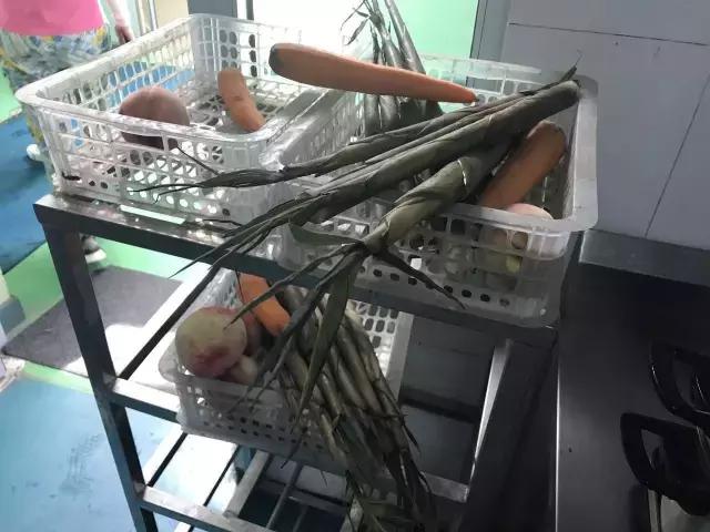 缇庡コ涓庨噹鍏界湅椋庢櫙,澶х唺鐚妧鐗涢噾涓濈尨缇婇┘