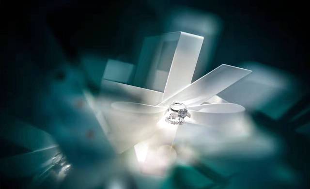 刘雯倪妮穿衣搭配图,杨幂刘雯谁最漂亮