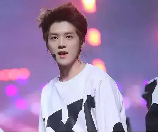 鹿晗迪丽热巴与鹿晗乔欣对比,鹿晗乔欣和鹿晗热巴