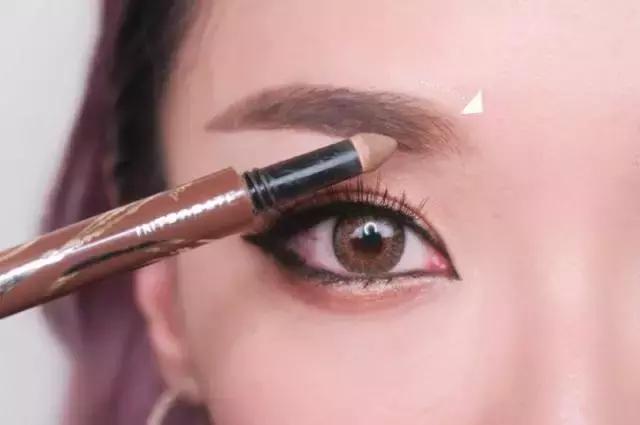 三种方法教你画出自然眉毛,教你画出自然又好看的眉毛和眼线