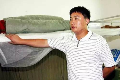 王子一酒瓶子不仅打死了人，也打碎了金德四少的职业足球梦—拾遗2001