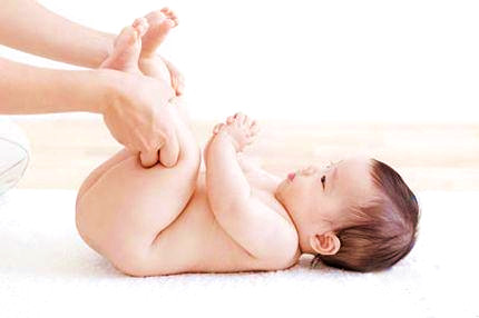 脑瘫儿足内翻矫正手法视频,脑瘫足下垂怎么锻炼