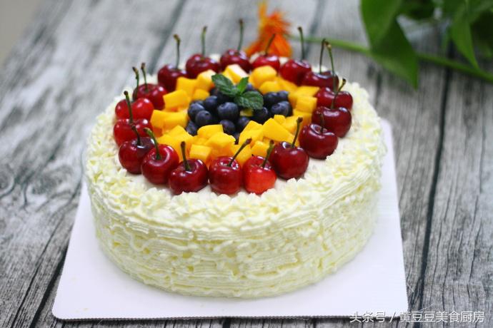 怎么做简单又好看的生日蛋糕,在家做一个简单的生日蛋糕