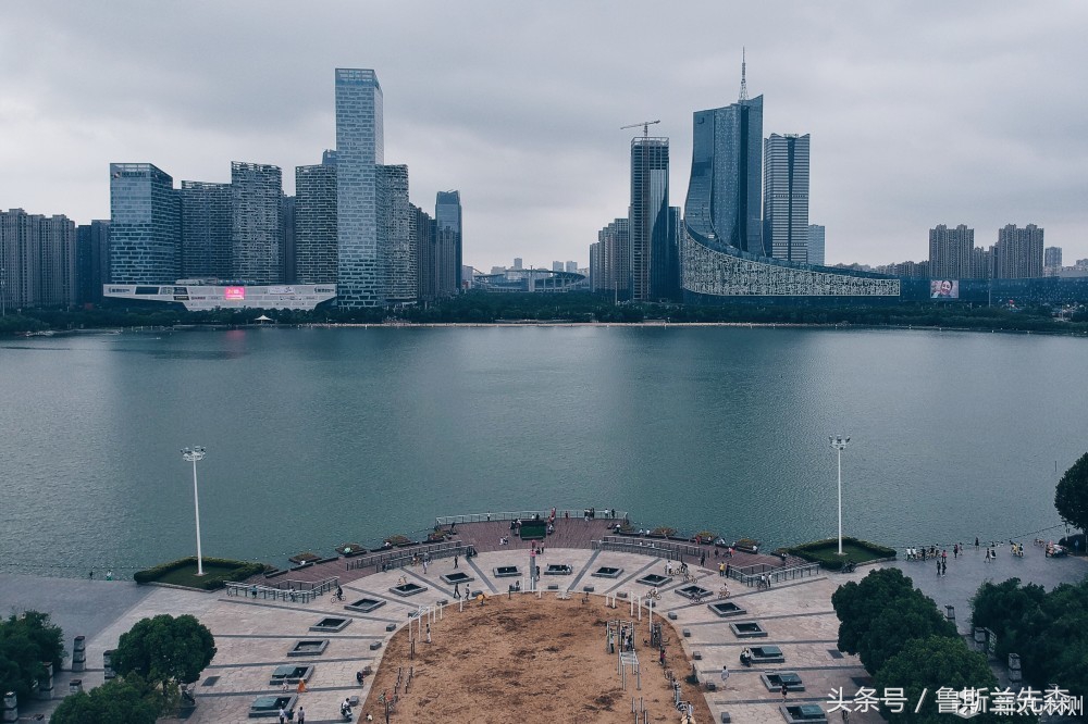 大疆精灵航拍机,大疆晓对比大疆精灵3