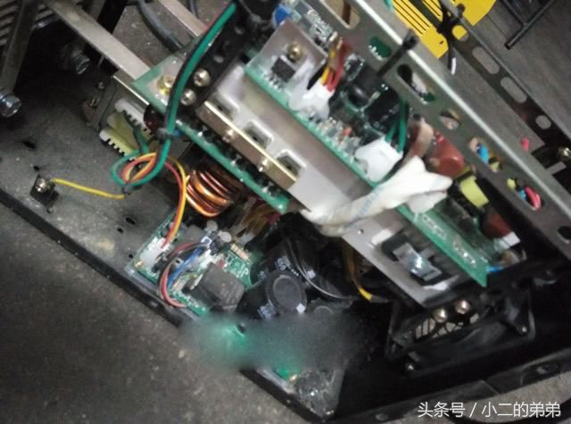 通用焊机zx7-250详细评测,大焊zx7-250电焊机拆解