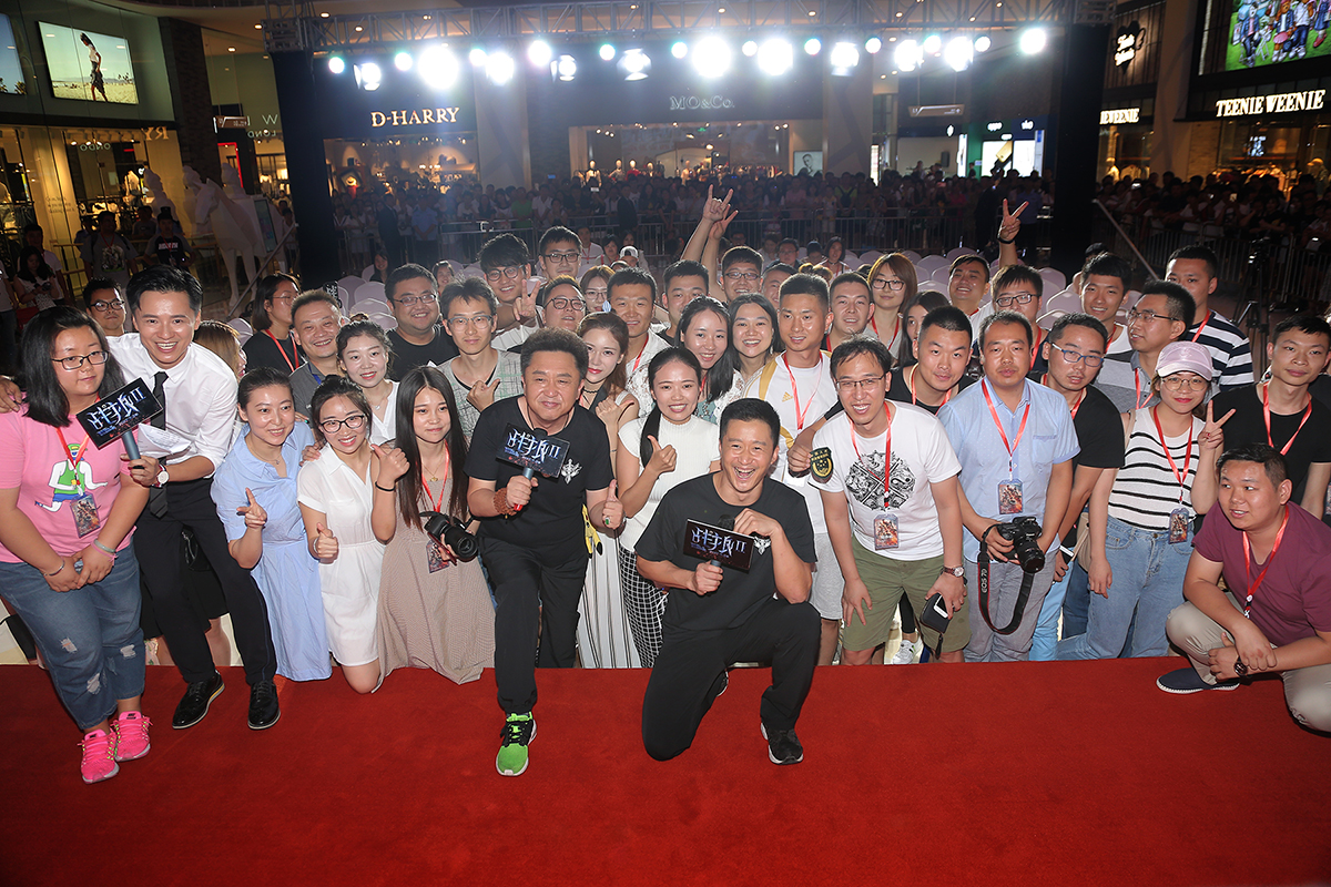 战狼2吴京和包工头打架,吴京战狼2怼人视频