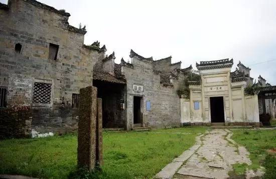 一位客家诗人的行吟，《七律·客家茶篮灯》等诗词欣赏，附吴小君书法作品