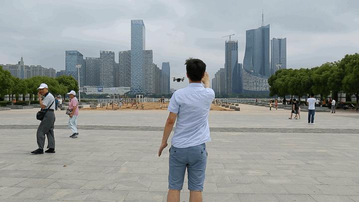 大疆精灵航拍机,大疆晓对比大疆精灵3