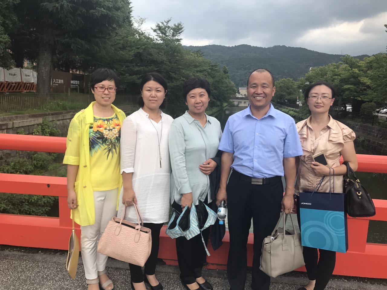 日本人从中国拿走多少古董,日本人从中国抢走的文物