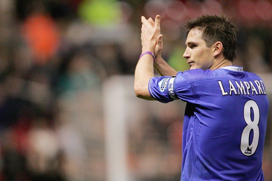 足坛8号球衣代表人物,盘点身穿10号球衣的球员照片