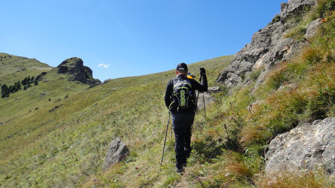 深山中迷路应该打哪个电话,深山老林无信号迷路怎么办