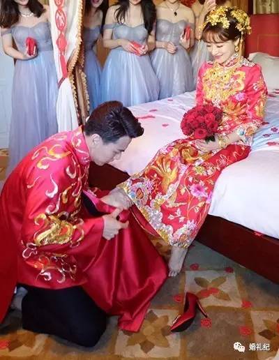 痛!有新娘把婚鞋买成了X鞋!