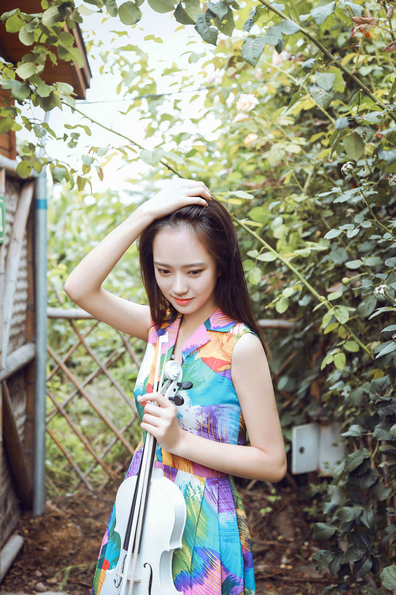 木屋里的小姑娘,围屋里的小姑娘