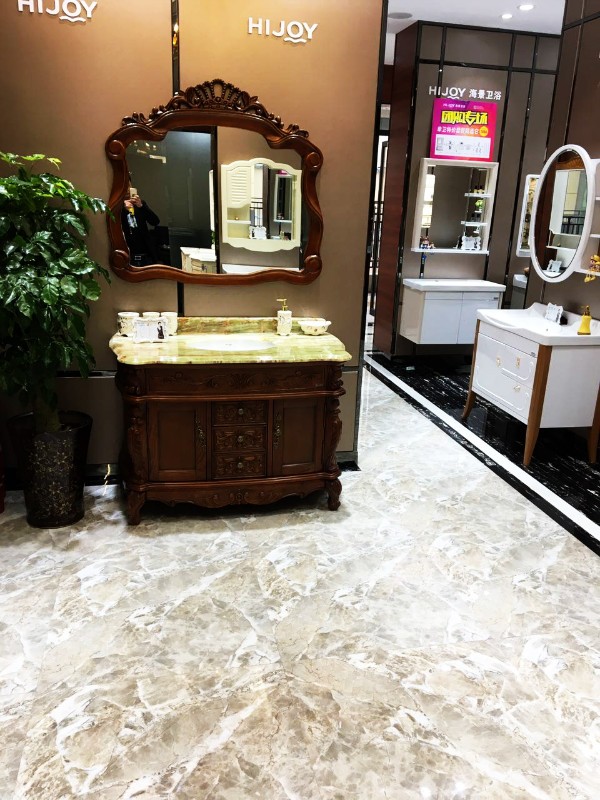 探店丨看“边洗澡边听音乐、接电话的卫浴套件”，来海景卫浴金桥店