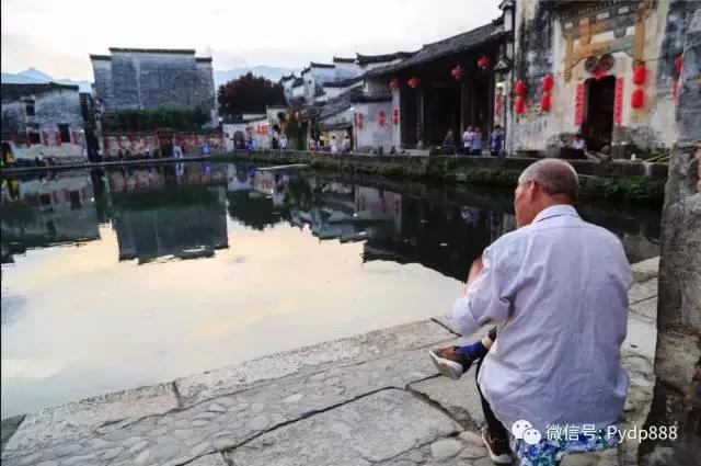 如何在股市下降趋势中赚钱,怎样能在股市里面赚到钱