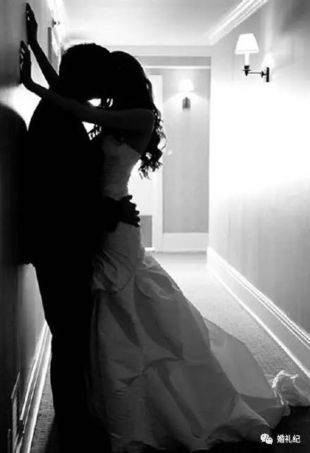 10种必拍婚纱照风格,摄影师亲手教新人摆婚纱照造型