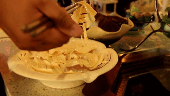 2.8折引爆全城!竟然在400平花园洋房里吃火锅!