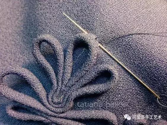 手工盘扣最简单版,用布做盘扣慢动作教程