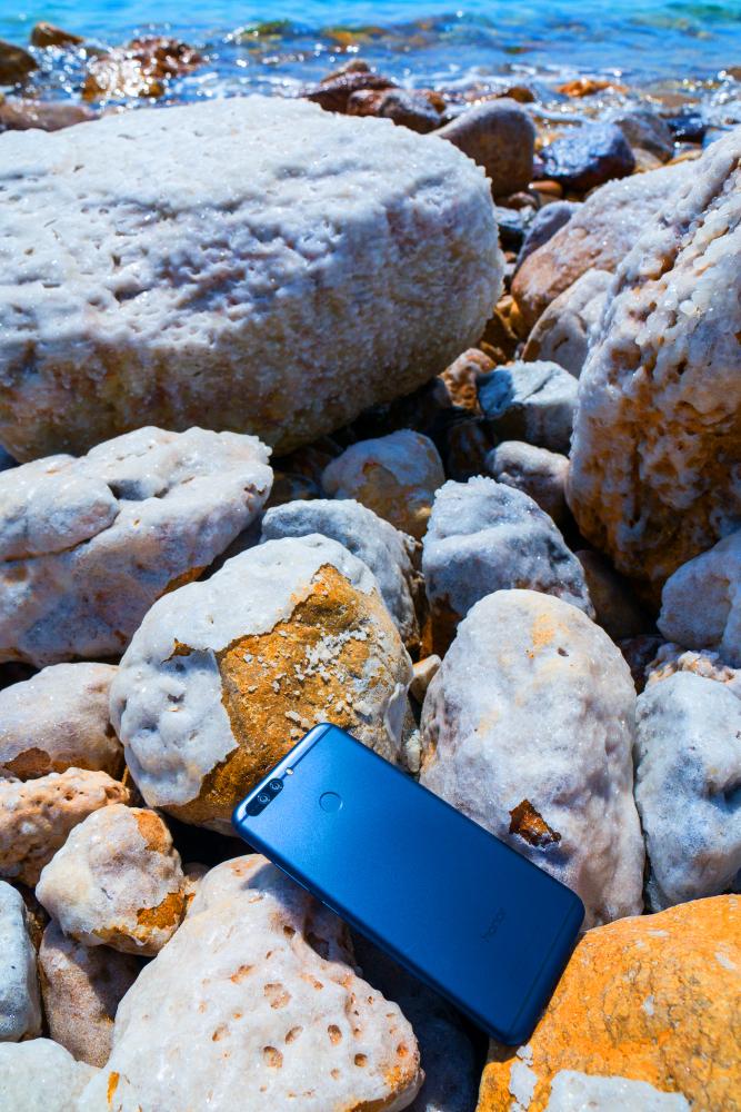 能征服死海的手机，你不想来一个吗？