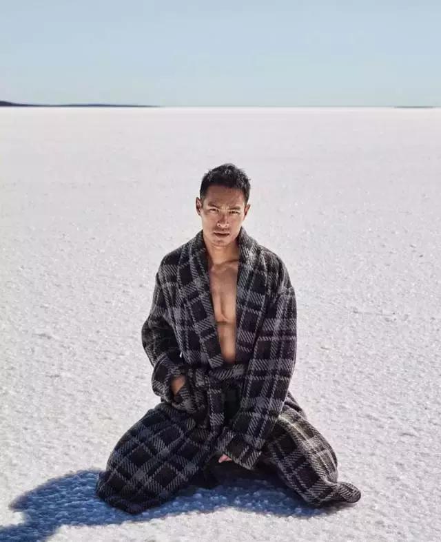 一天就能练出来的腹肌马甲线,这才是真正的腹肌马甲线