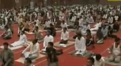 印度总理背后的“王林”，号称瑜伽包治百病，还靠“网红经济”狂赚千亿