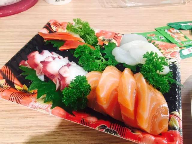 听说马云开了家作妖儿的水族馆，全城的大人都带着小孩冲过去了