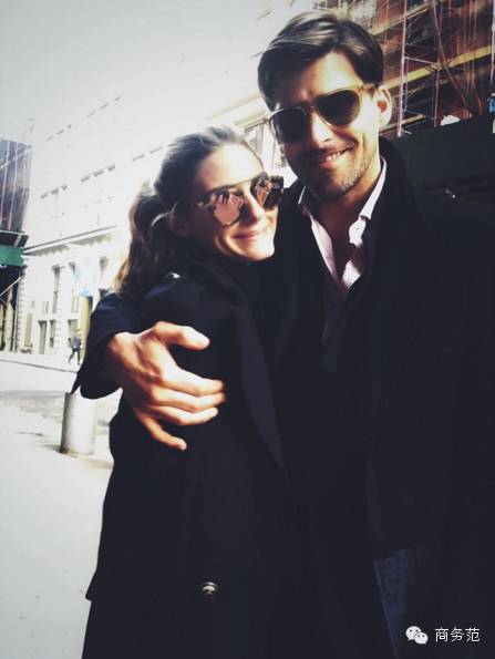 如何在朋友圈秀恩爱还不招人烦,在朋友圈如何秀恩爱不反感