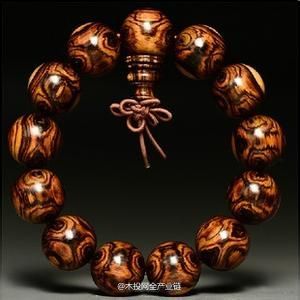 檀香木手串的功效与作用,牦牛骨手串的功效与作用