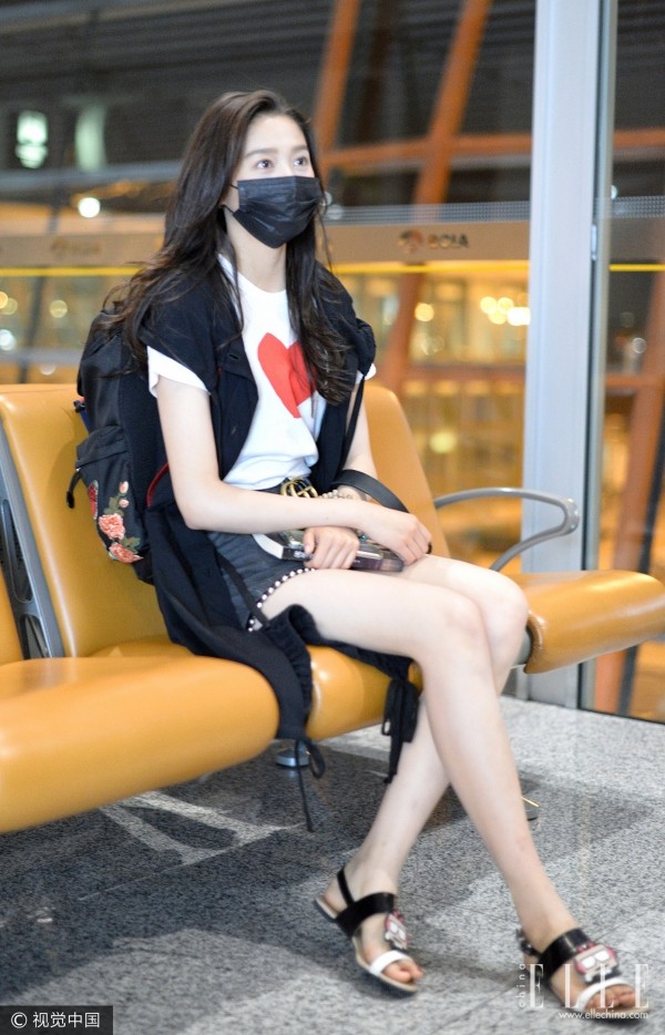 明星都在背什么帆布包,明星同款双肩包女现在最流行的