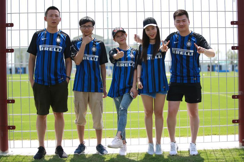 国米美女球迷,国米前锋伊卡尔迪