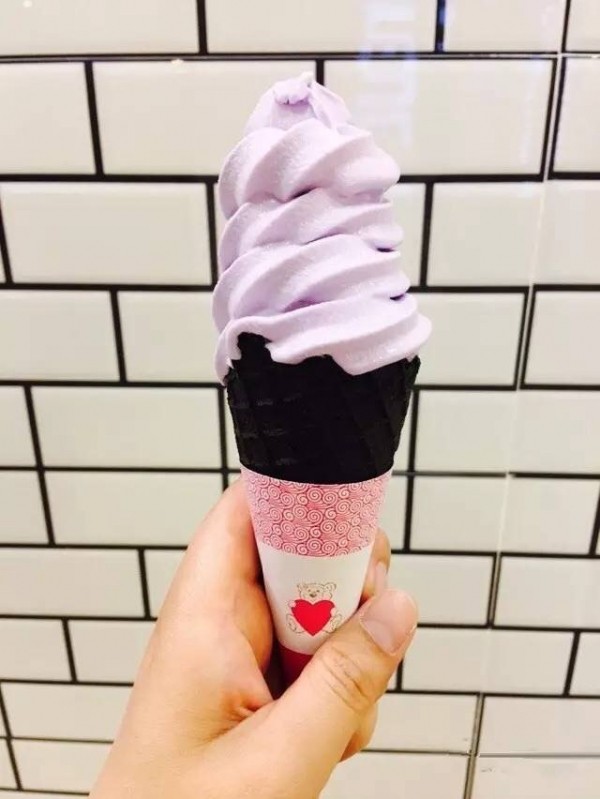 这么热的天你还不来吃冰淇淋吗,天气这么热还不来个清爽的冰淇淋