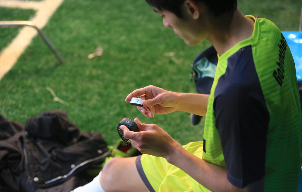 融资600万他用拇指大小智能芯测30项数据前国脚绿茵场上曾试用