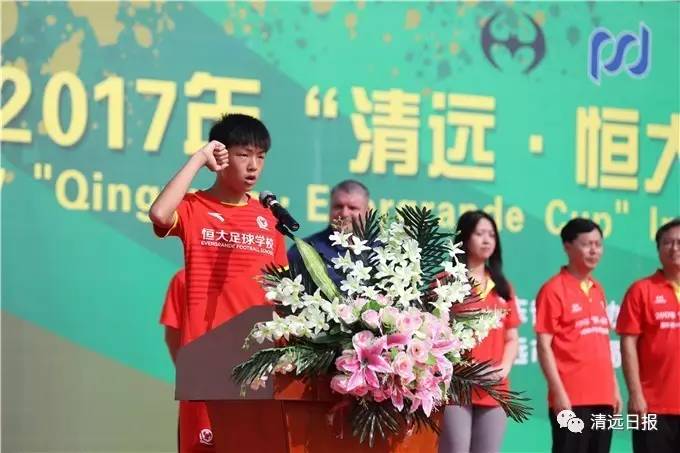 波兰小鲜肉对决清远足球小子!不好意思,第一场揭幕赛我们赢了