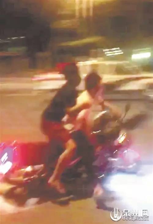 泉州：17岁女孩将救生圈扔岸边不慎溺亡/晋江一老汉连砸8辆车/泉州一女大学生被骗21万