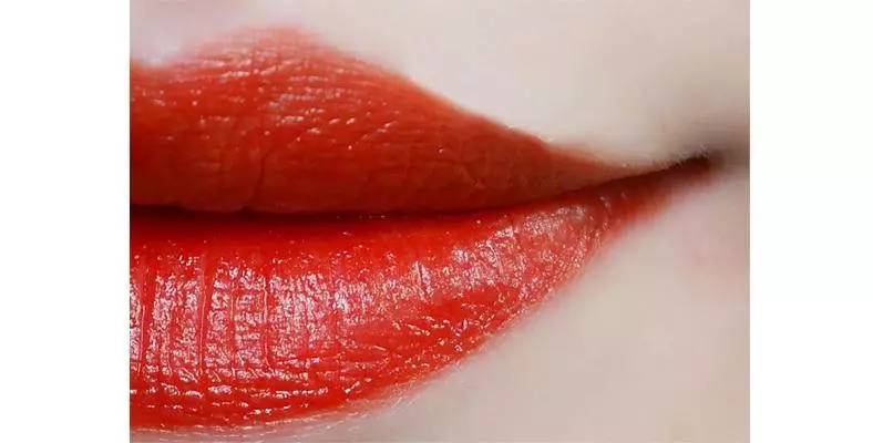 收藏大牌口红图片,大牌唇膏推荐必买色号