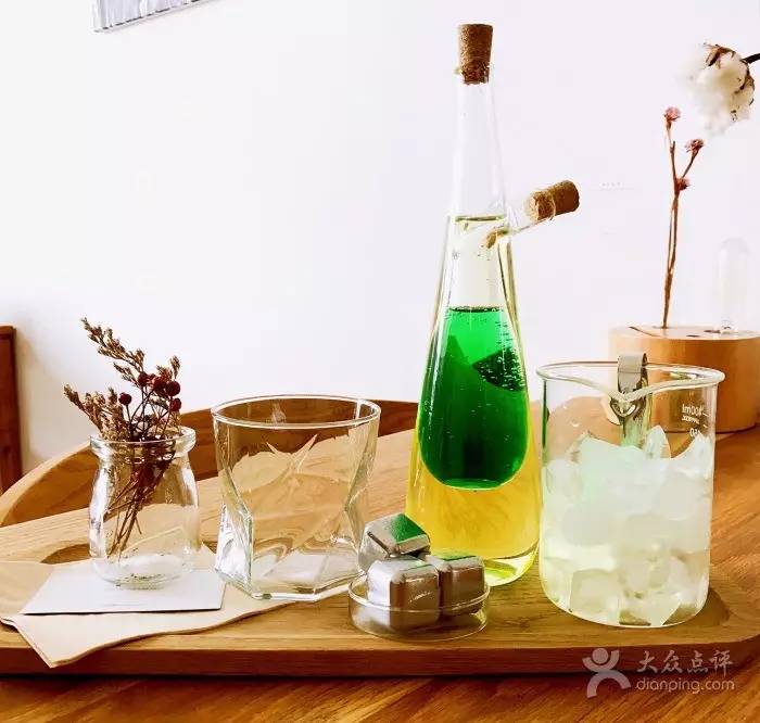 不要随便提甜品店，我怕克制不住拍照的欲望！