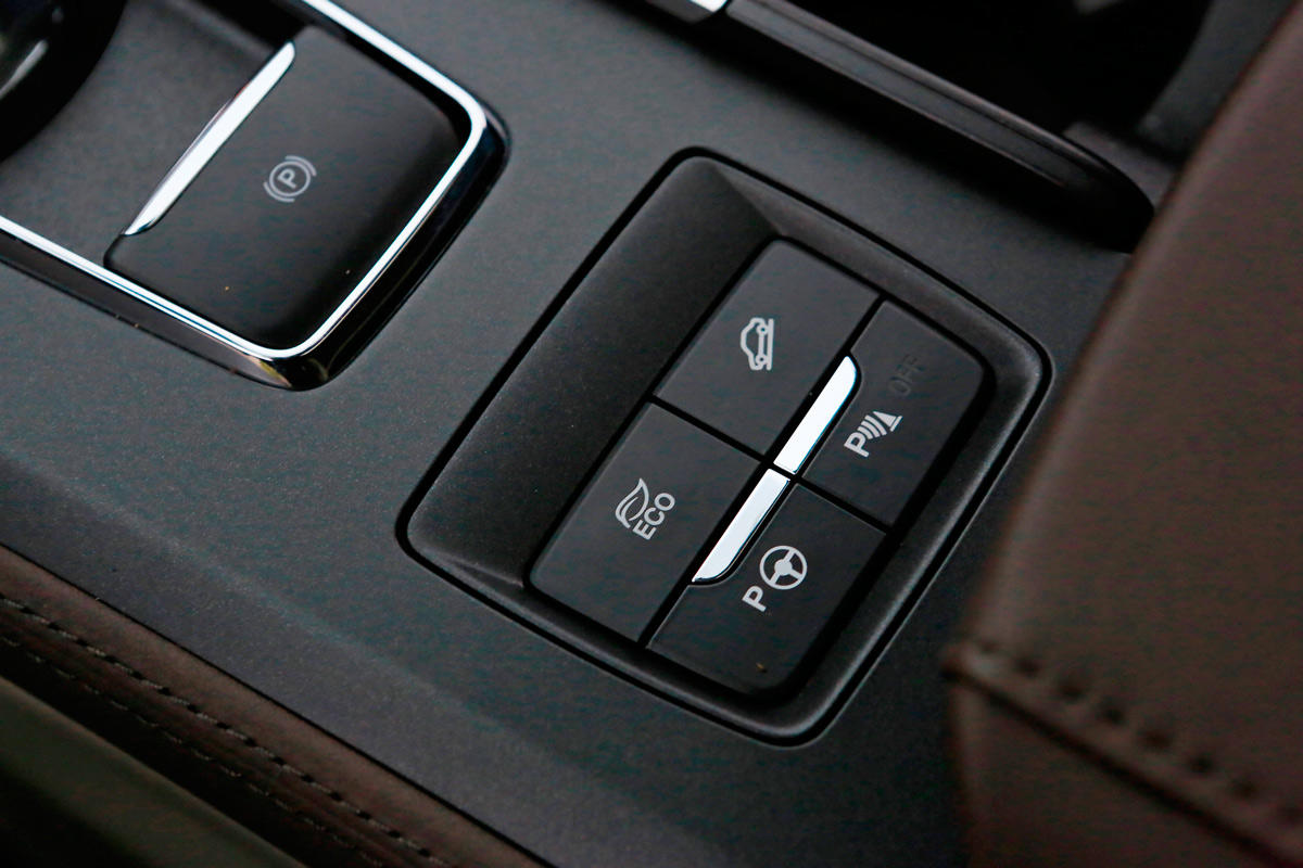 蒙迪欧豪华亮点,福特蒙迪欧最新款高速试驾