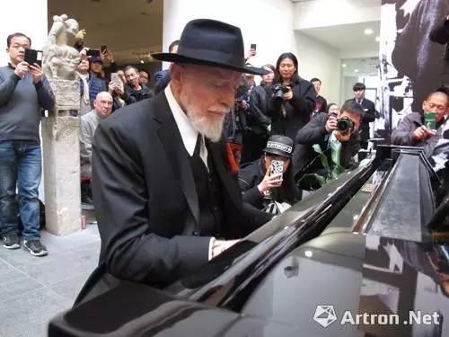 吕佩尔茨简介,吕佩尔茨最新视频