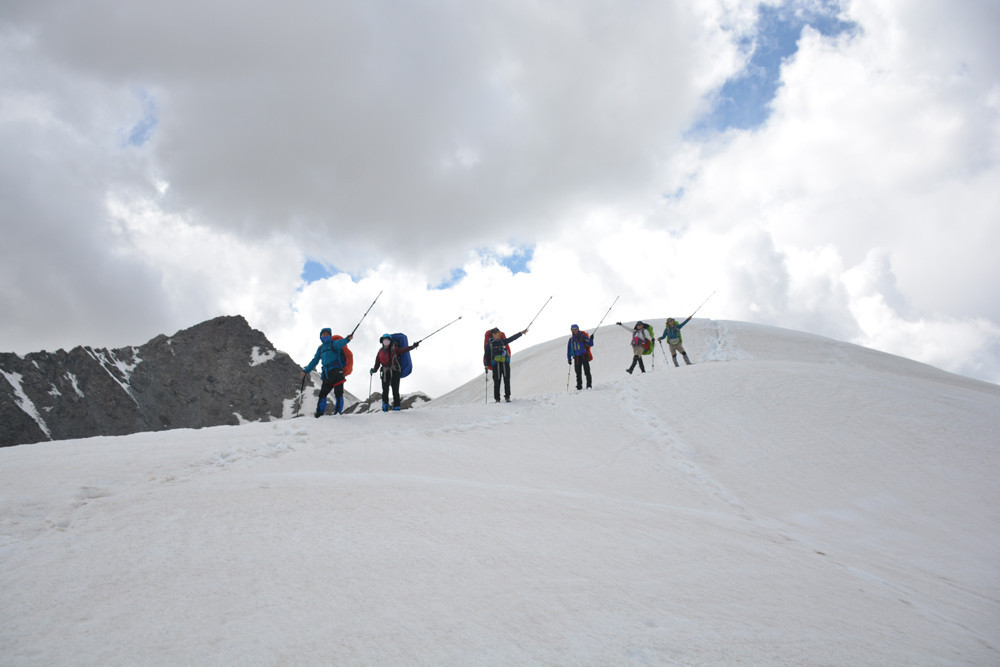 行者无疆-6月乌孙，漂洋过海为圣湖，翻山越岭因初心