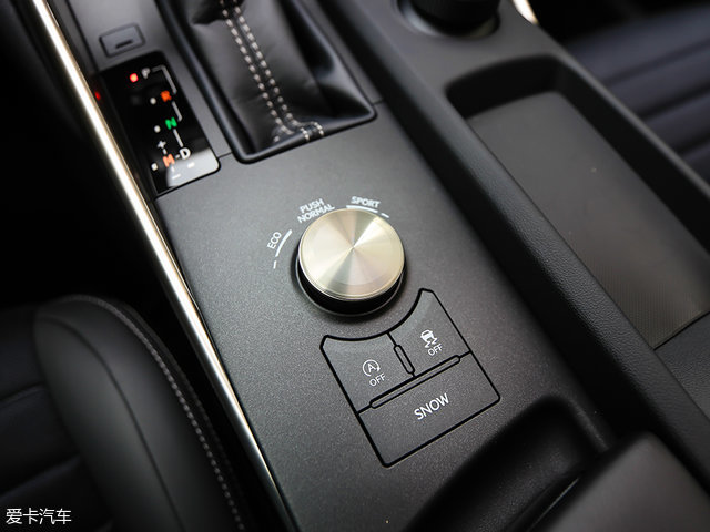 外观运动内饰科技感强雷克萨斯nx,新款雷克萨斯颜值爆表