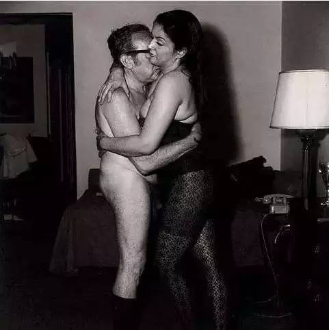 美让人乏味，丑却有无限可能！