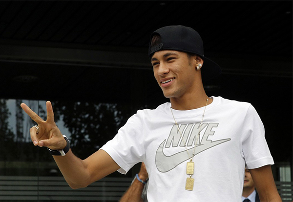 大巴黎2亿欧交易,大巴黎1亿欧元报价姆巴佩