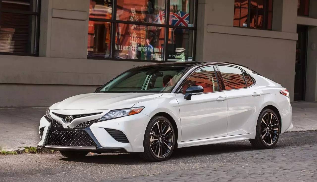 雅阁和凯美瑞到底哪个更值得入手,雅阁2022新款和凯美瑞哪个好