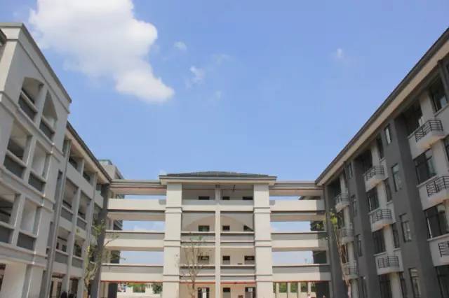 杭州市富阳区新登镇小福光校区,杭州市富阳区新登镇福光小学