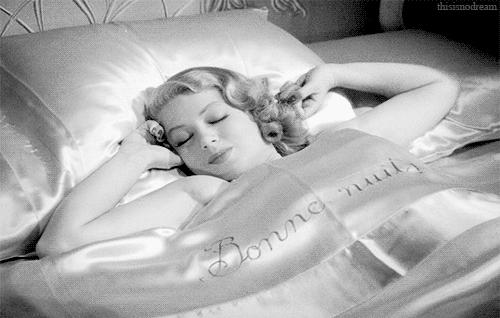 没有人在意你有多累,有人努力是为了让你睡个好觉