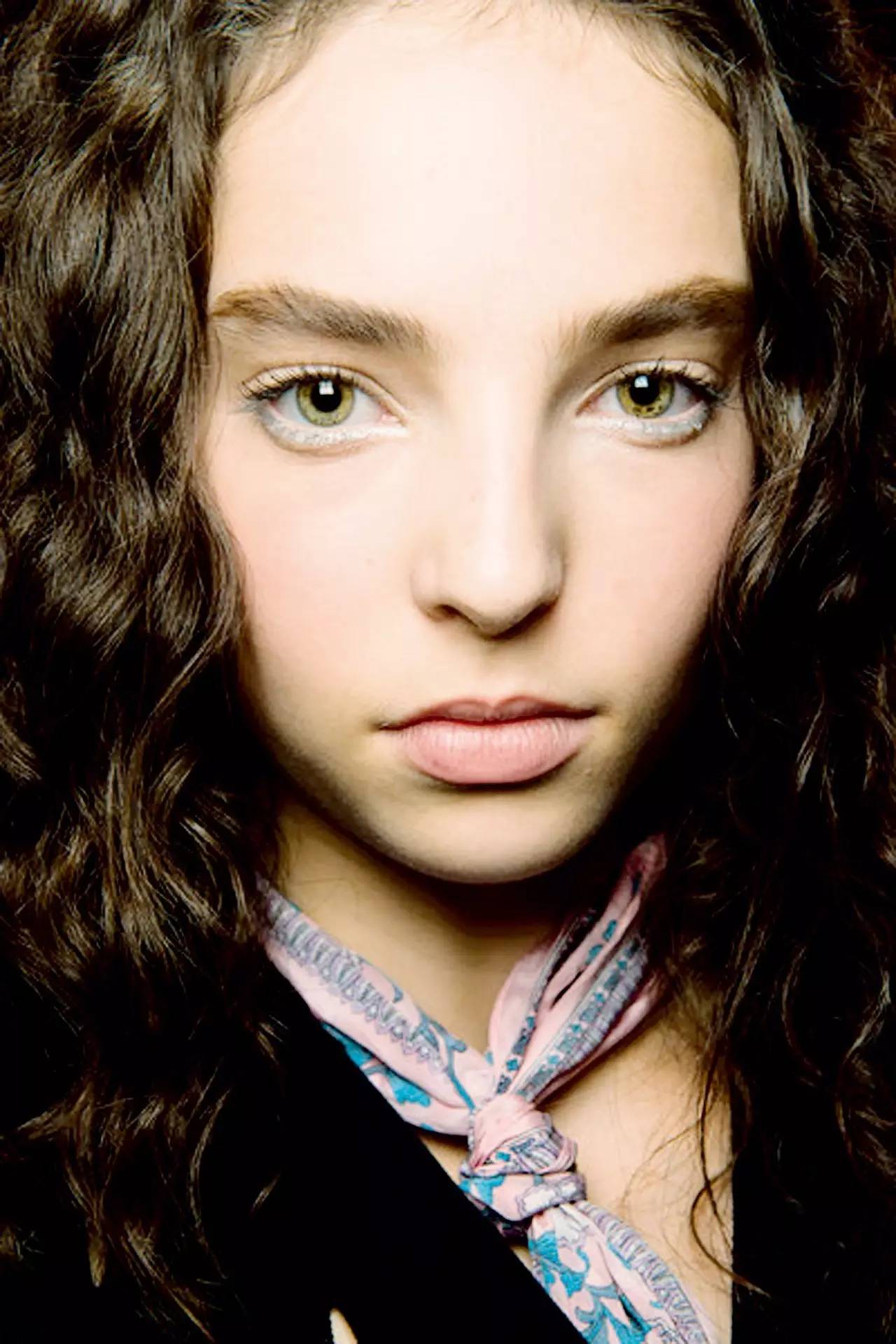 “眼妆雨衣”在手，雨天说走就走！