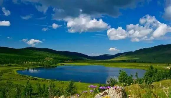 火车去青海沿途风景,青海人出国很难吗