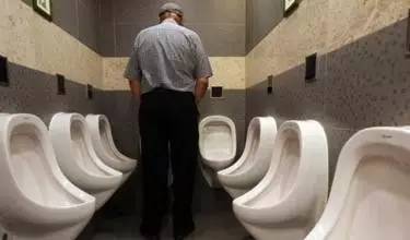 尿失禁是哪里出问题,有时尿失禁是怎么回事